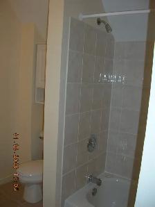Sparkling Clean 2 BR in Historic Home Near Downtown Kitchener - Photo 6