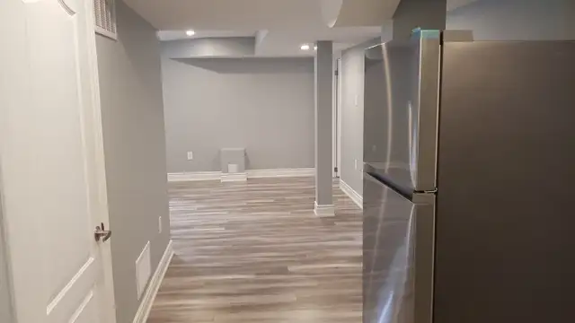 3 BR legal Basement Apt for Rent - SINGLE FAMILY –NORTH BRAMPTON - Photo 8