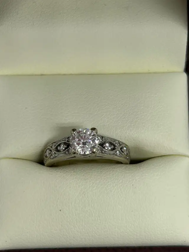 Vintage  Filigree Diamond Ring - Photo 2