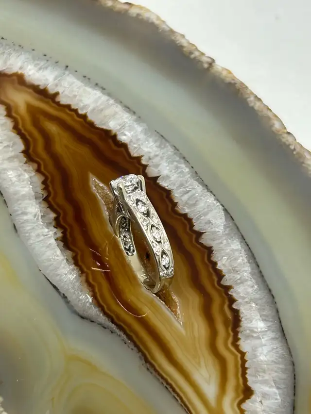Vintage  Filigree Diamond Ring - Photo 4