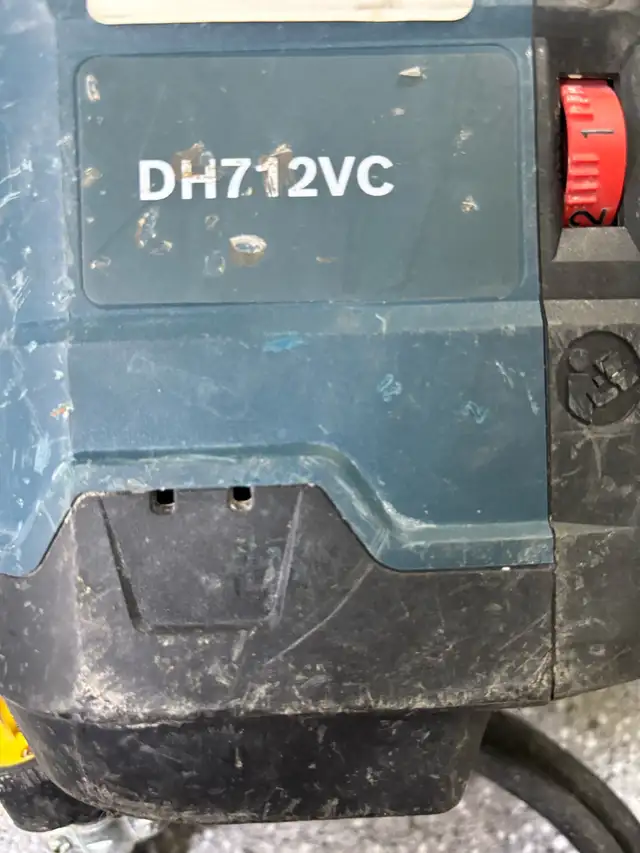 Bosch DH712VC SDS Max Demo Hammer - Photo 4