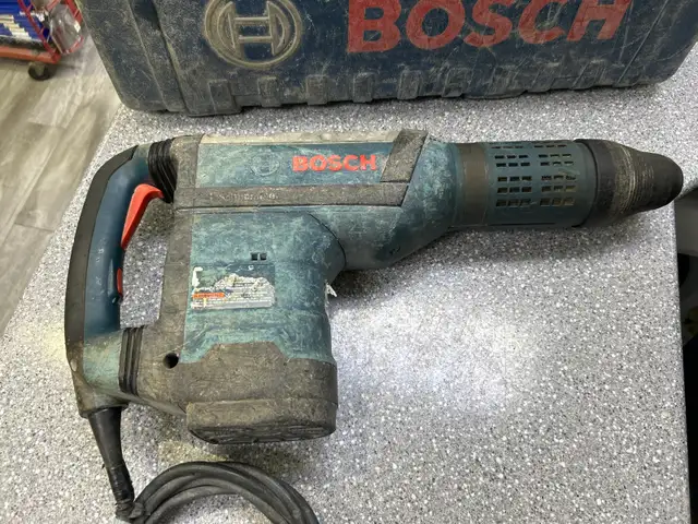 Bosch RH1255VC Hammerdrill With Case And 11 Bits - Photo 2