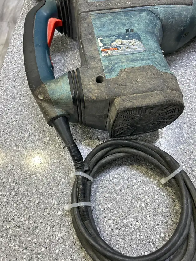 Bosch RH1255VC Hammerdrill With Case And 11 Bits - Photo 5
