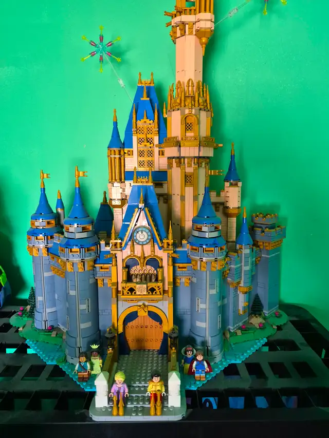 Lego Château Disney 50iem fêtes prince et princesse FAIT Nego