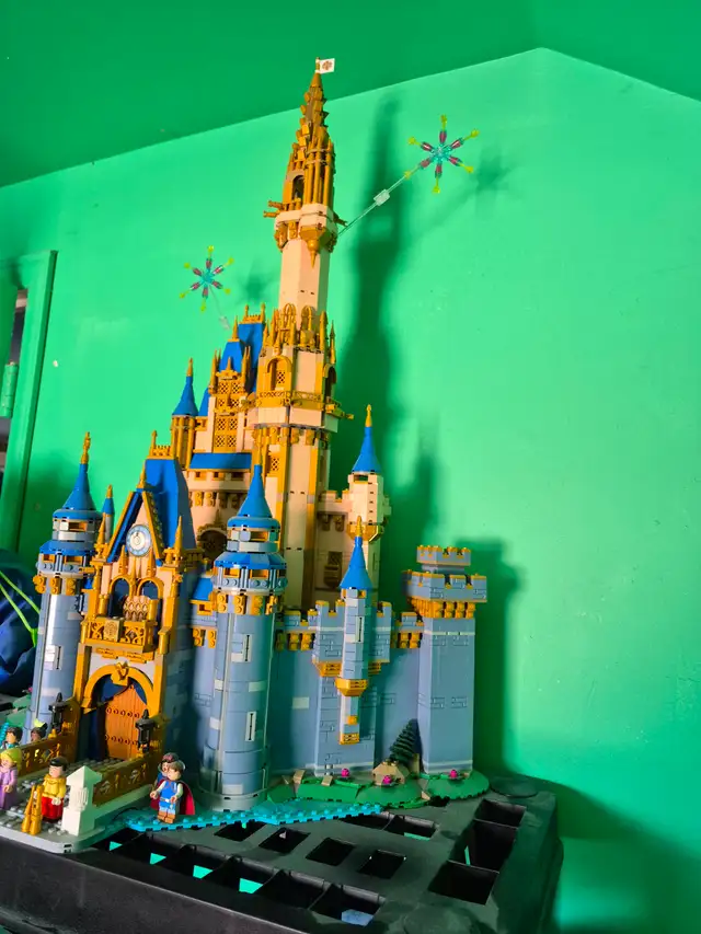 Lego Château Disney 50iem fêtes prince et princesse FAIT Nego - Photo 2