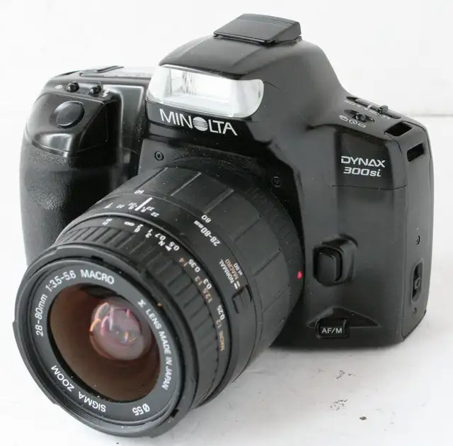 Older photograph instruments.....Minolta Maxxum brand cameras - Photo 3