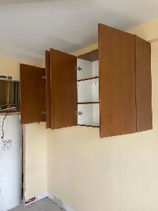 armoire de cuisine ou de salle à laver à vendre