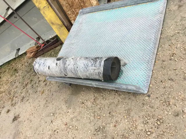 CROSSDOCK LOADING RAMP