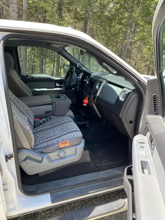 2014 F150 XLT - Photo 5