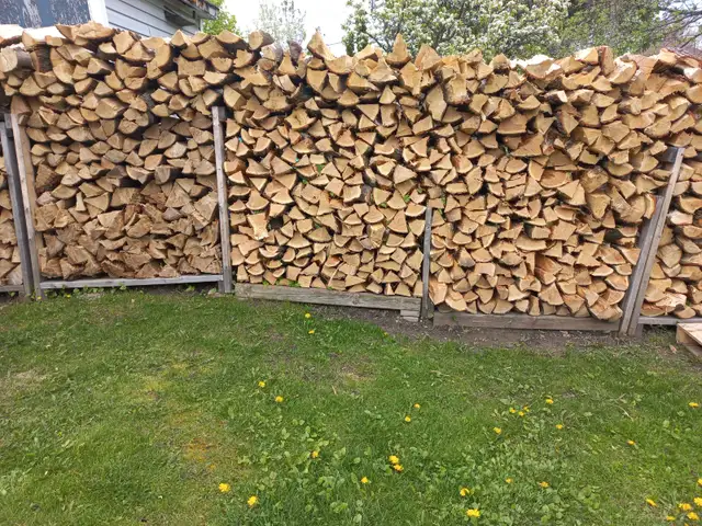 Split Firewood - Photo 2
