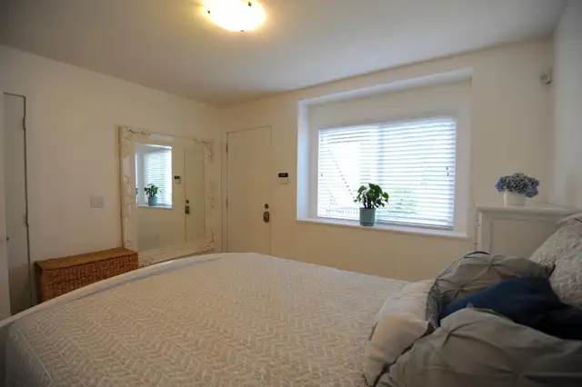 Nice furnished private BR in a big 2 BR suite by Joyce Station - Photo 5