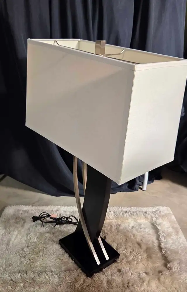 Table Lamps - Photo 2