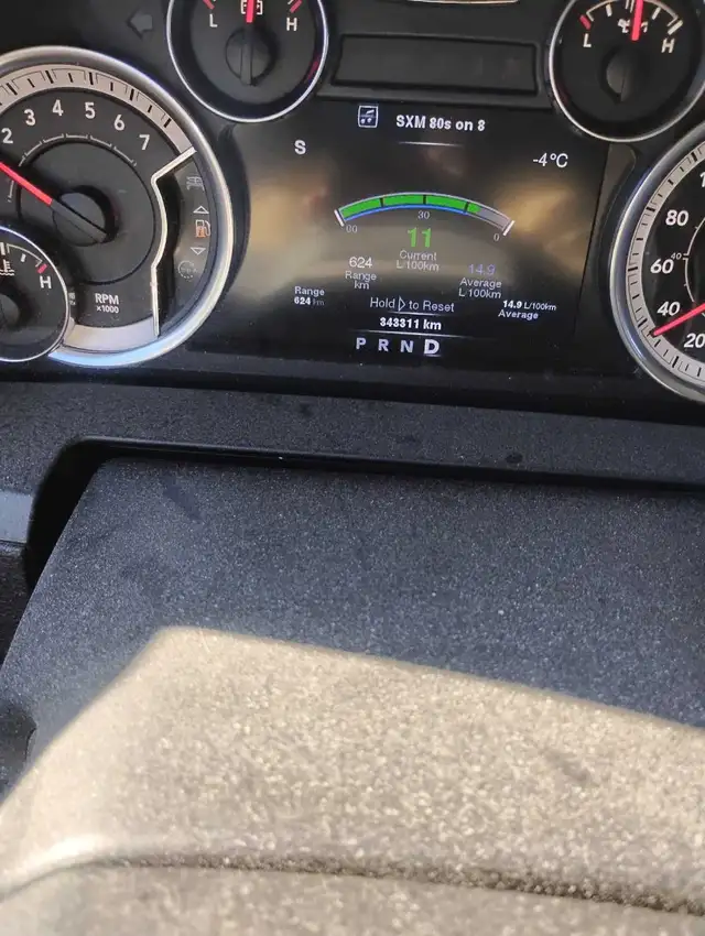 $7000$ 2014 RAM SPORT 4X4 - Photo 3