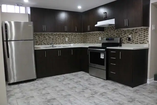 Modern 3-Bedroom Legal Basement Suite in Prime Brampton - Photo 6