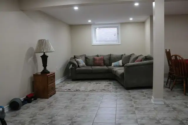 Modern 3-Bedroom Legal Basement Suite in Prime Brampton - Photo 7