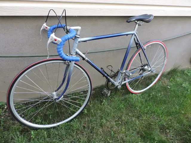 Grand vélo de route, Campagnolo Vicenza Italy Road Bike. - Photo 8