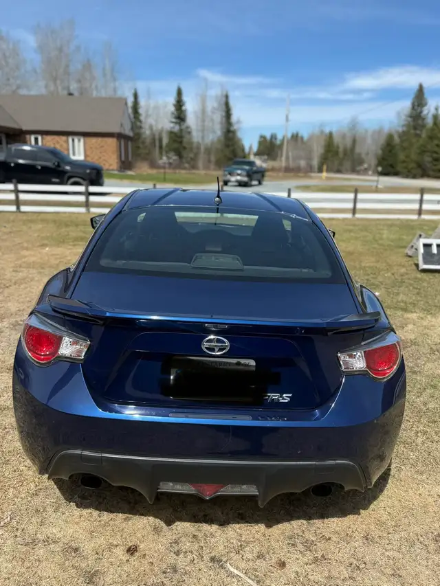2014 Toyota Scion FRS - Photo 2