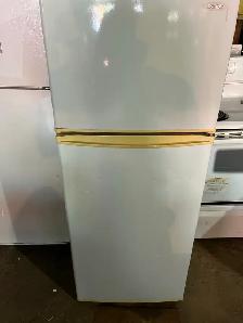 Used Fridge 24' for Sale – Good Condition
