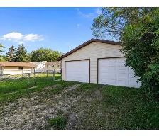 Wetaskiwin – 3 Bedroom Main Floor $1600 (Without Utilities) - Photo 11