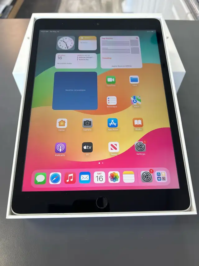 IPad 9th Gen 64GB with Box - Photo 2