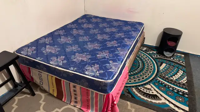 Good location (near Marlborough Mall) Room for rent - Photo 5