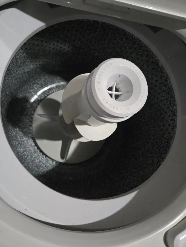 Used Washing Machine and Dryer for Sale – Good Condition - Photo 3
