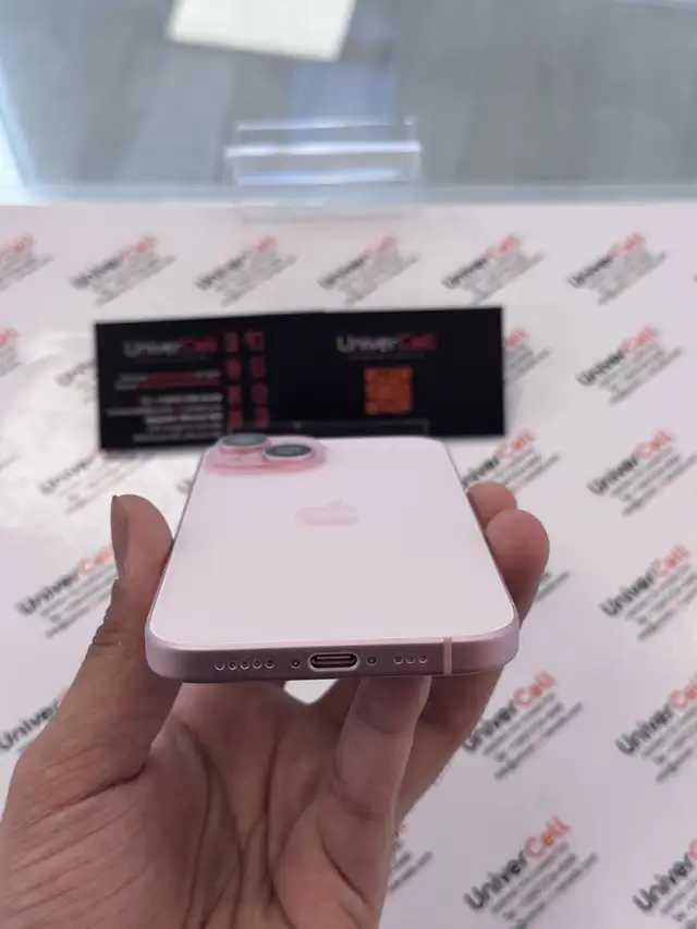 iPhone 15 – Pink | 128GB | 89% Battery Health | $595 - Photo 3