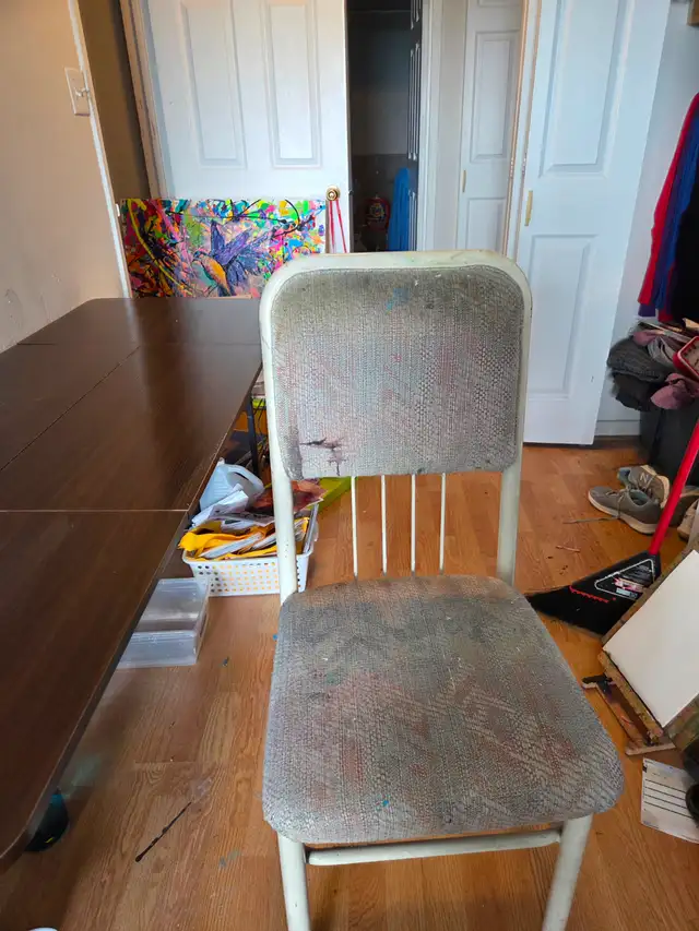 FREE CHAIR AND TABLE