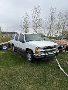 99 Tahoe parts truck - Photo 2