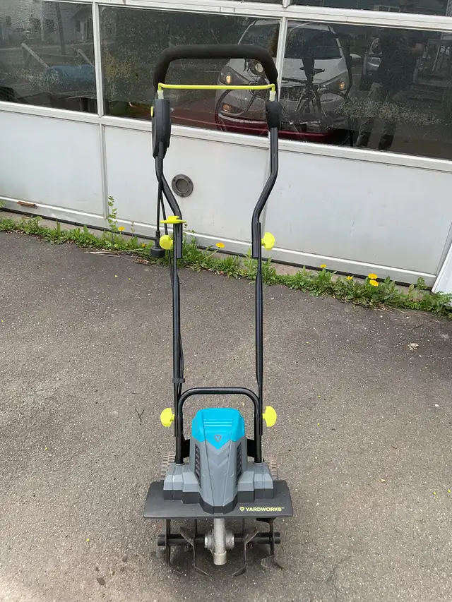 Yardworks 14-inch 10 amp electric corded tiller - Photo 2