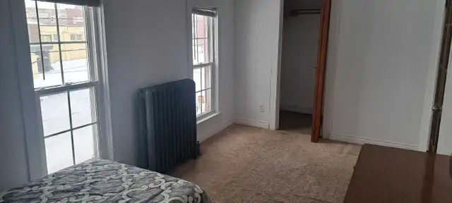 Room for rent - Photo 2