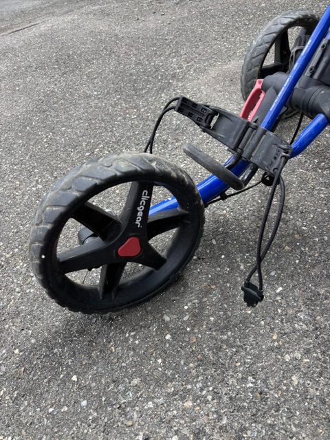 Clicgear Model 3.0 Golf Push Cart – Excellent Condition - Photo 4