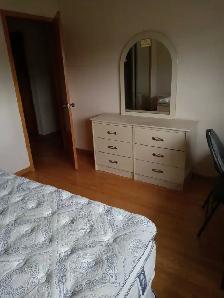 BEAUTIFUL LARGE BEDROOM - Photo 2