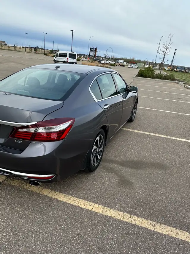 Honda Accord EXL 2016 V6 - Photo 4
