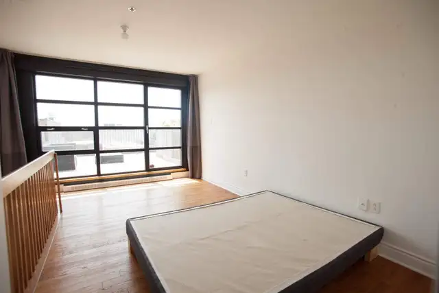 CONDO LOFT HAUT DE GAMME - PETITE ITALIE - Photo 3