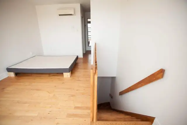 CONDO LOFT HAUT DE GAMME - PETITE ITALIE - Photo 4