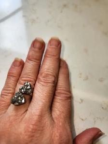 Jolie bague pour femme avec 2 coeurs (6.5)