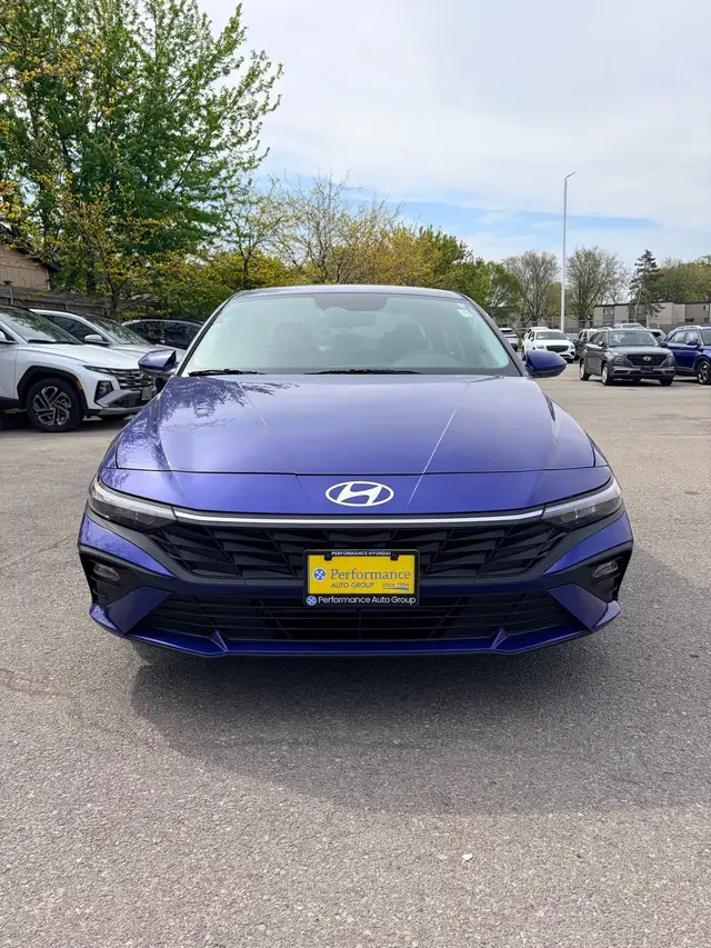 2024 Hyundai Elantra Preferred IVT - Photo 2