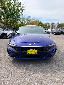 2024 Hyundai Elantra Preferred IVT - Photo 2