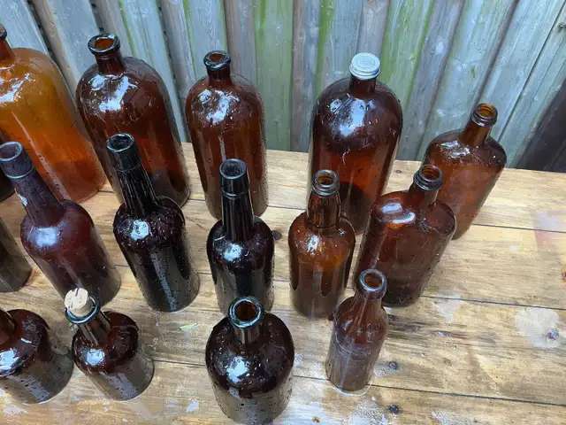 Antique Amber Glass Bottles ! - Photo 3
