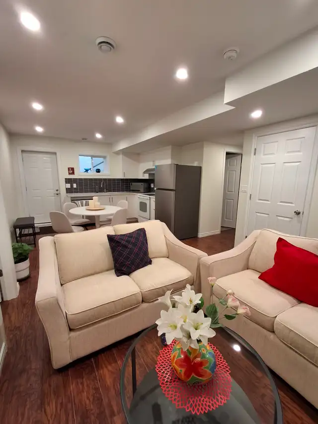 Brand new Legal Suit -  Room for rent - Photo 6
