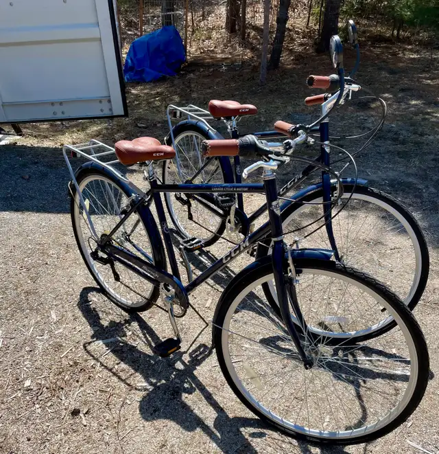 Two adult size CCM bicycles - Photo 9