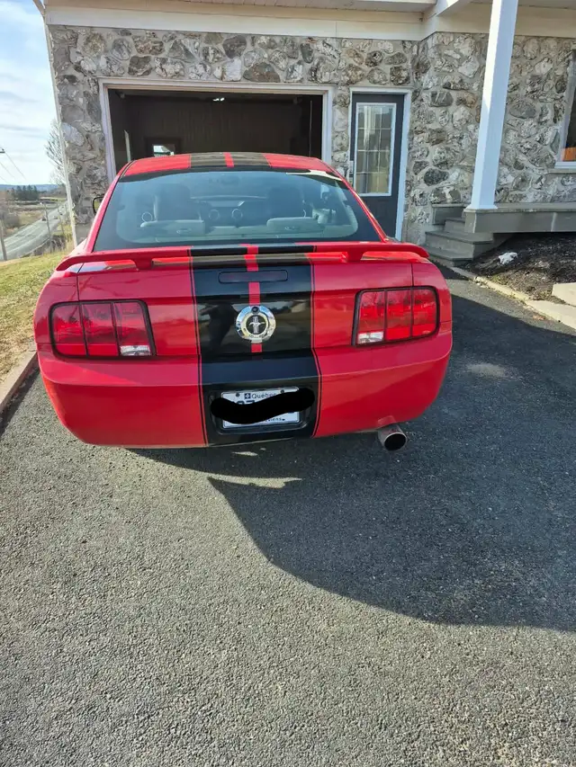 Ford Mustang 2005 - Photo 2