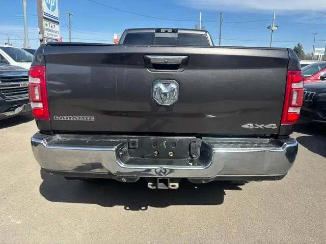 2022 RAM 3500 LARAMIE 4X4 / 8 FT BOX / ONE OWNER ACCIDENT FREE - Photo 4