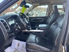 2022 RAM 3500 LARAMIE 4X4 / 8 FT BOX / ONE OWNER ACCIDENT FREE - Photo 12