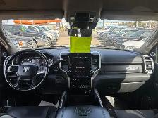 2022 RAM 3500 LARAMIE 4X4 / 8 FT BOX / ONE OWNER ACCIDENT FREE - Photo 14