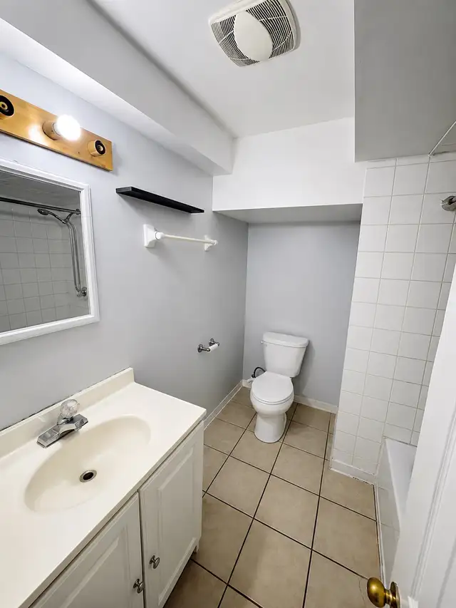 2 Bedroom Basement for rent in Brampton - Photo 5