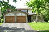 2000 SQ FT(401/BROCK)PICKER4 BEDROOM BSMT VACANT 4 BATH GO STN