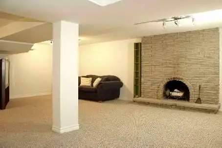2000 SQ FT(401/BROCK)PICKER4 BEDROOM BSMT VACANT 4 BATH GO STN - Photo 3
