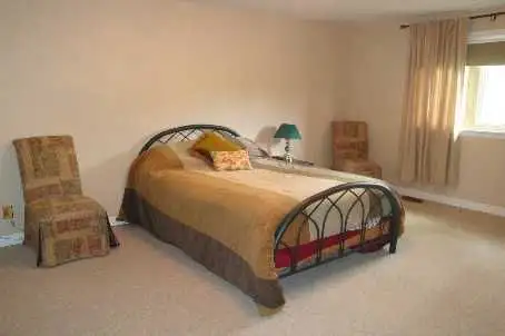 2000 SQ FT(401/BROCK)PICKER4 BEDROOM BSMT VACANT 4 BATH GO STN - Photo 7